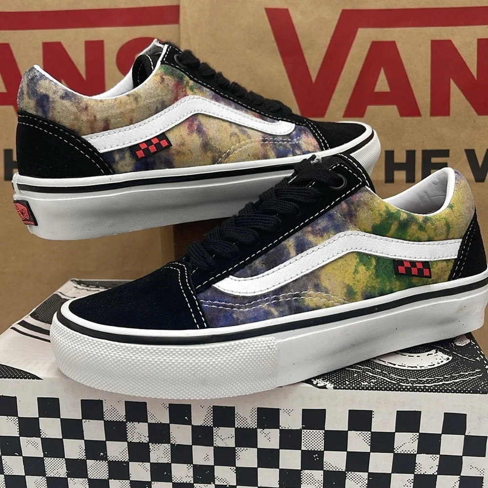 Vans WMNS Skate Old Skoo Tie-Dye Terry Black/Multi
VN0A5FCBBML Sneakers - Picture 9 of 16